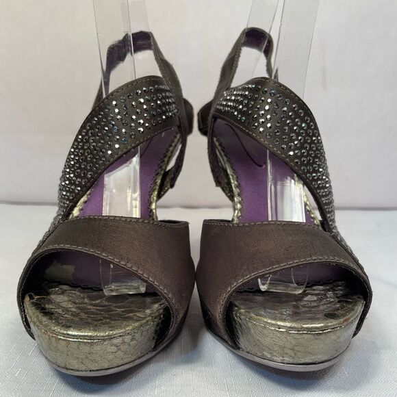 Gray Sandals 4.5” Heels with Rhinestone Detailing size 36.5 NWOT - Picture 6 of 7